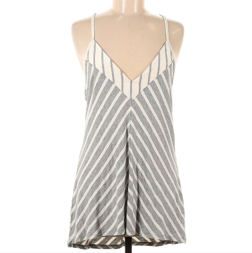 Laila Jayde Size M Chevron Striped Top
